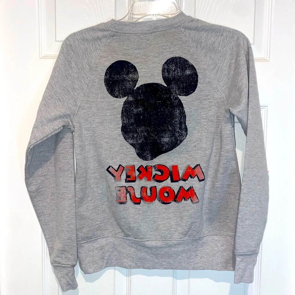 Disney Mickey Mouse Crewneck. Size S